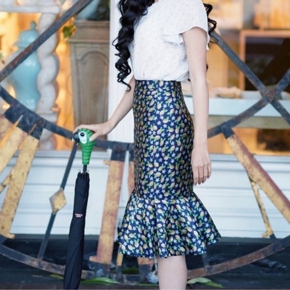 J. Crew Lemon Print Trumpet Skirt Size 0 - Picture 8 of 8